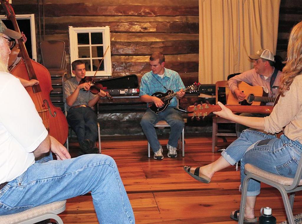 ea42e-18253304_1746435425646880_8951255308550799360_n